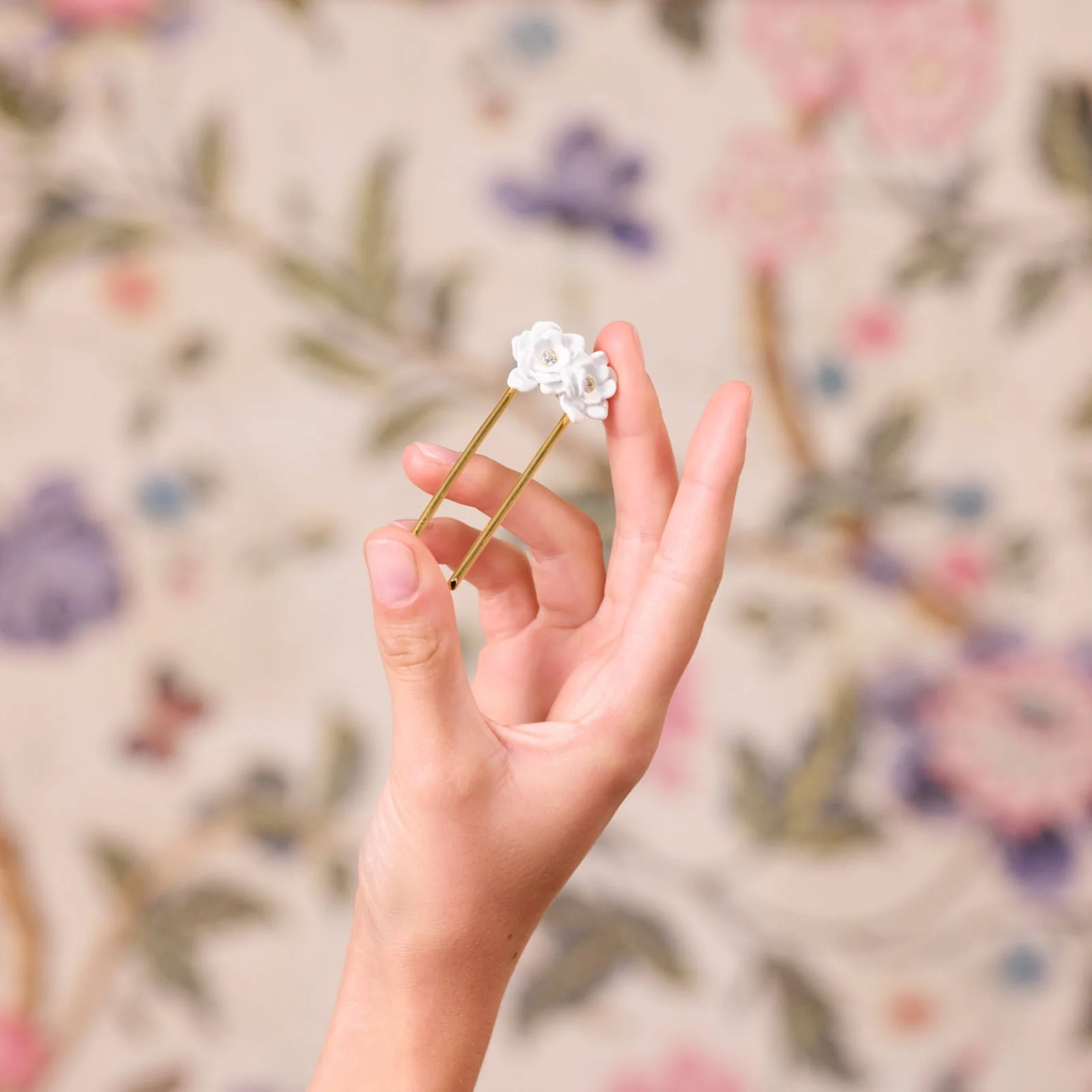 Gardenia And Cut Crystal Stone Hair Pin | ATBP4011 - Image 2