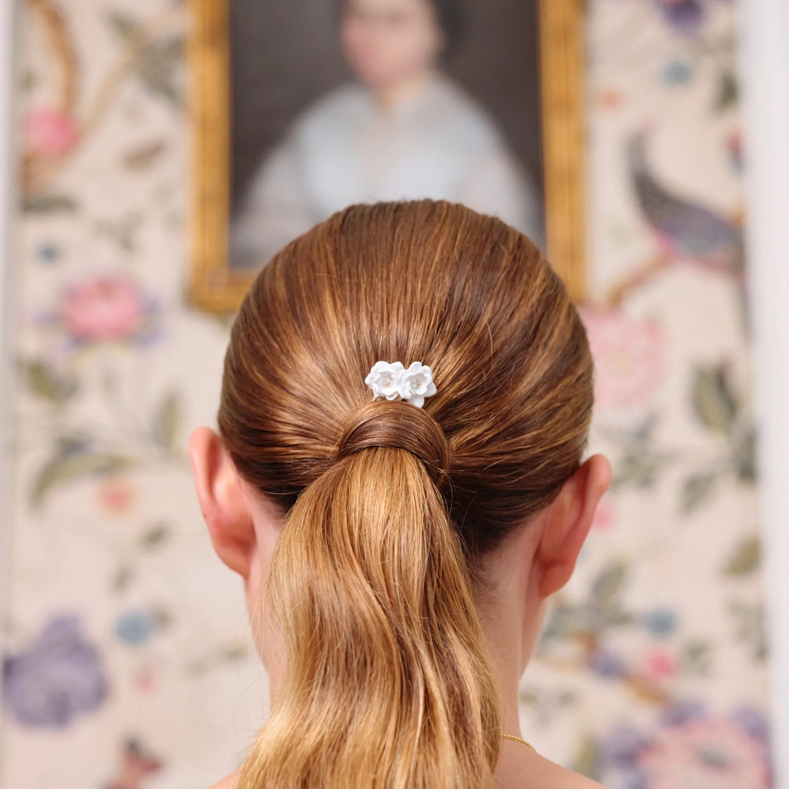 Gardenia And Cut Crystal Stone Hair Pin | ATBP4011 - Image 4