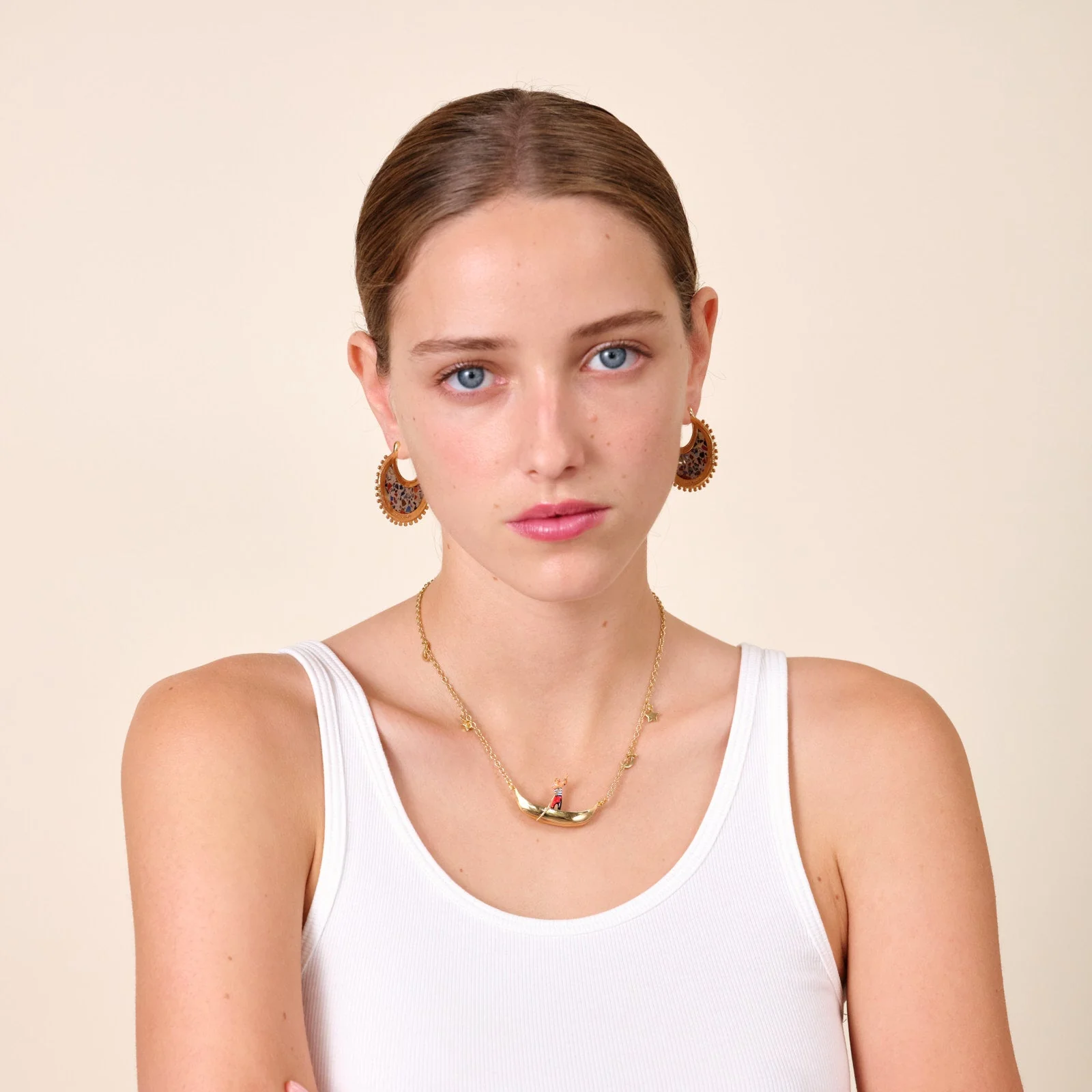 Boatman And Gondola Pendant Necklace | ATVE3051 - Image 2